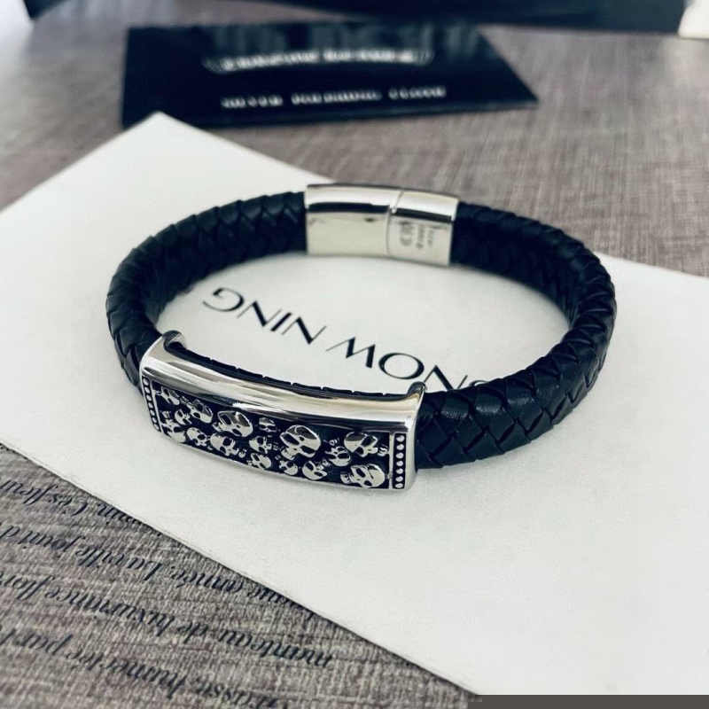 Ch**me He**ts bracelets
